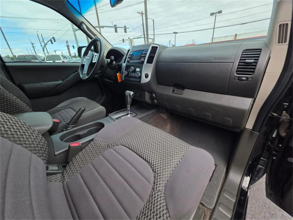 2013 Nissan Frontier 2nd Gen - Image 15 of 20