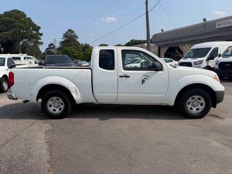 2013 Nissan Frontier 2nd Gen - Image 5 of 12