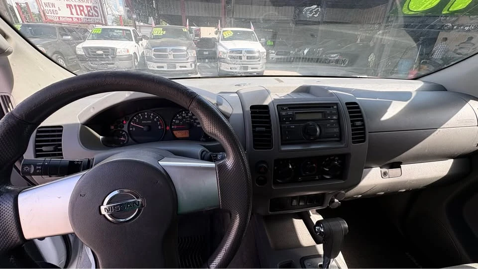 2013 Nissan Frontier 2nd Gen - Image 9 of 10