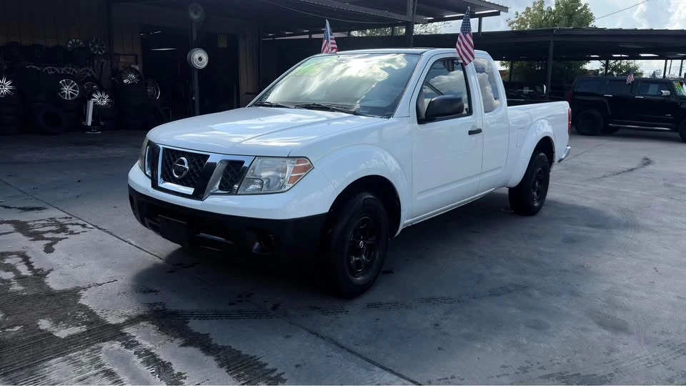 2013 Nissan Frontier 2nd Gen - Image 3 of 10
