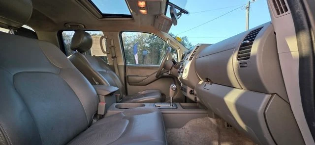2013 Nissan Frontier 2nd Gen - Image 15 of 21