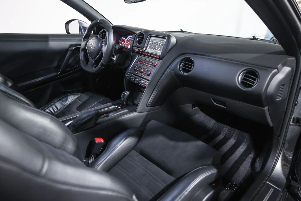 2013 Nissan R35 GT-R Premium - Image 25 of 31