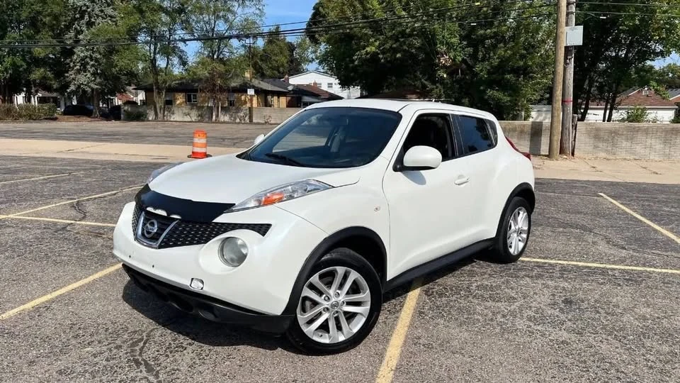2013 Nissan Juke - Image 2 of 13