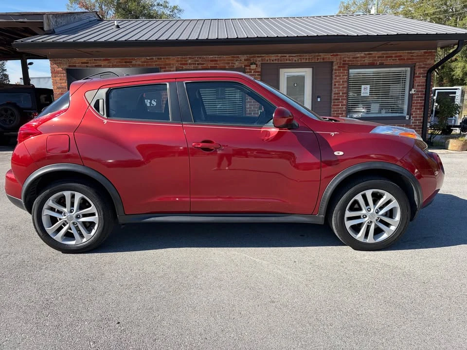 2013 Nissan Juke - Image 11 of 21