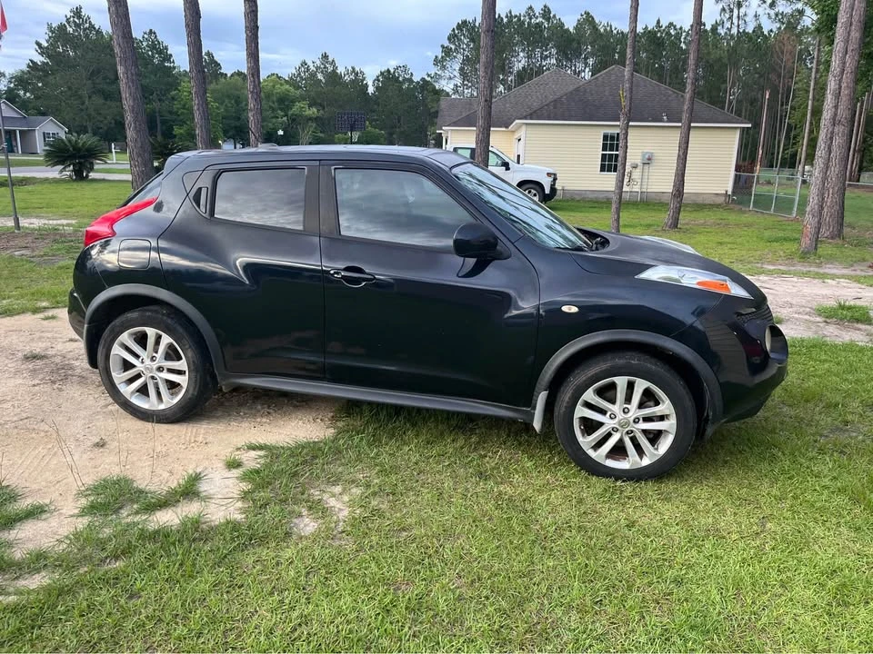 2013 Nissan Juke - Image 2 of 11