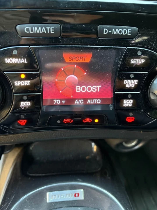 2013 Nissan Juke - Image 11 of 20