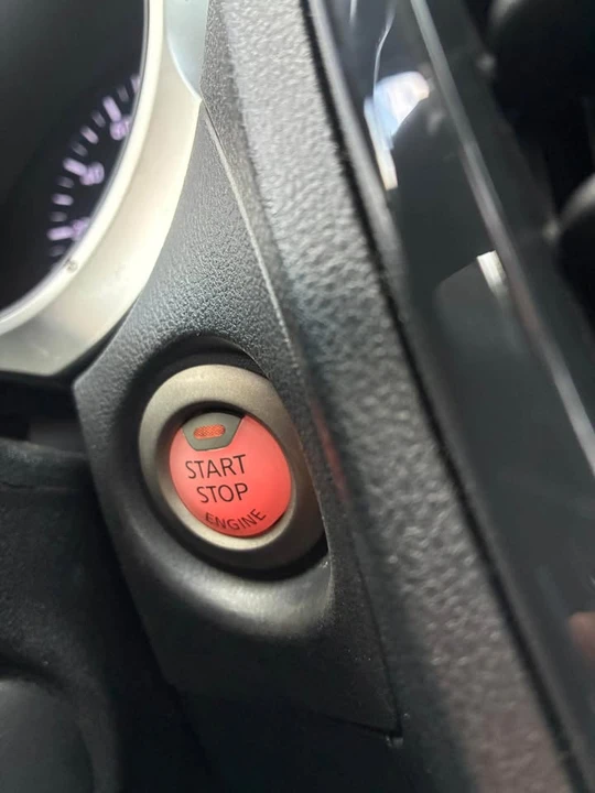 2013 Nissan Juke - Image 6 of 12