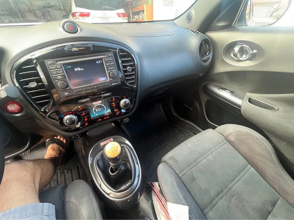 2013 Nissan Juke - Image 11 of 15