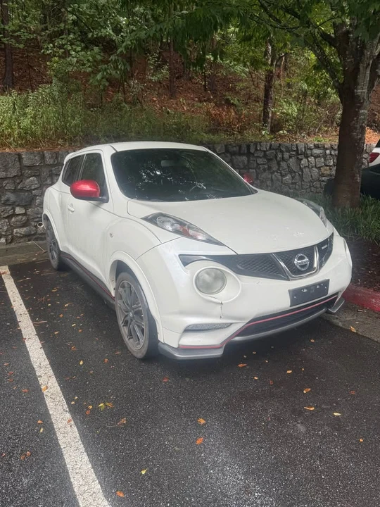 2013 Nissan Juke - Image 2 of 8