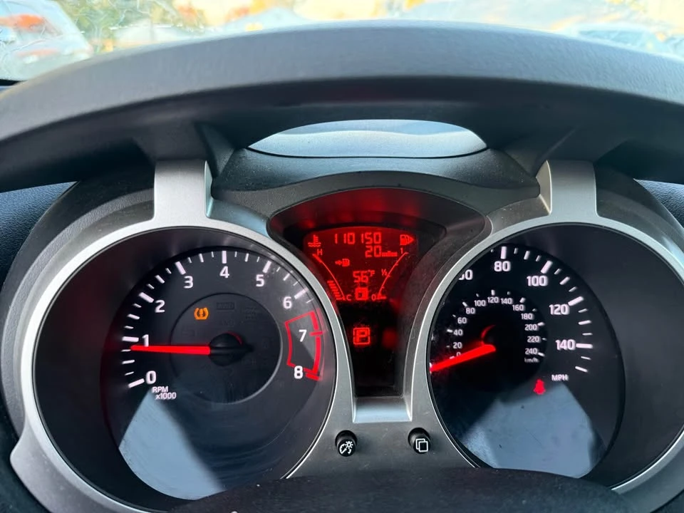 2013 Nissan Juke - Image 12 of 16
