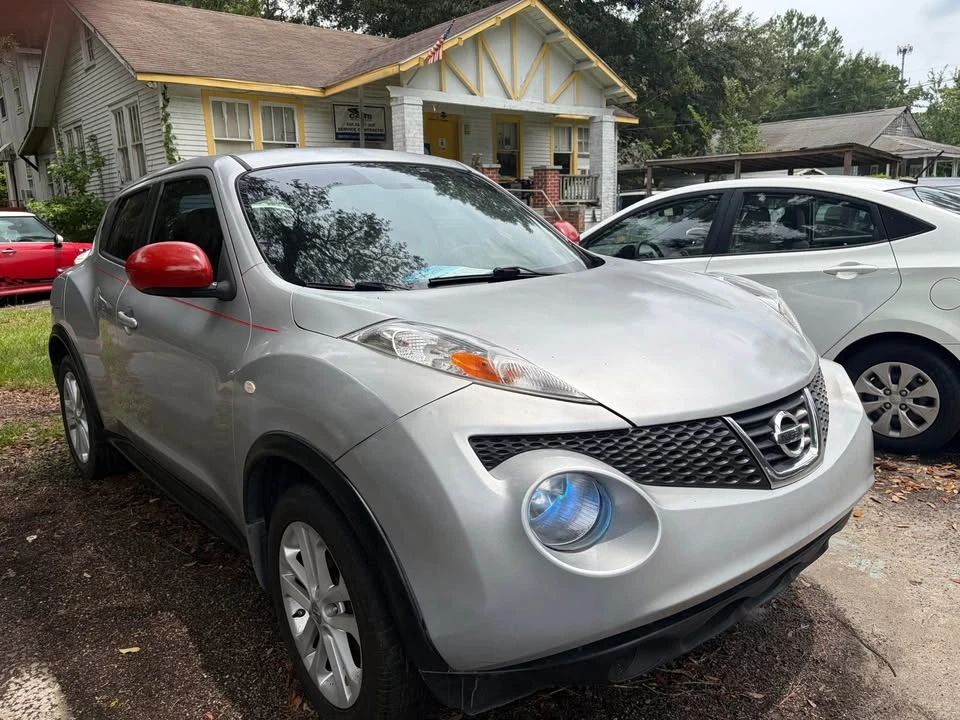 2013 Nissan Juke - Image 2 of 9