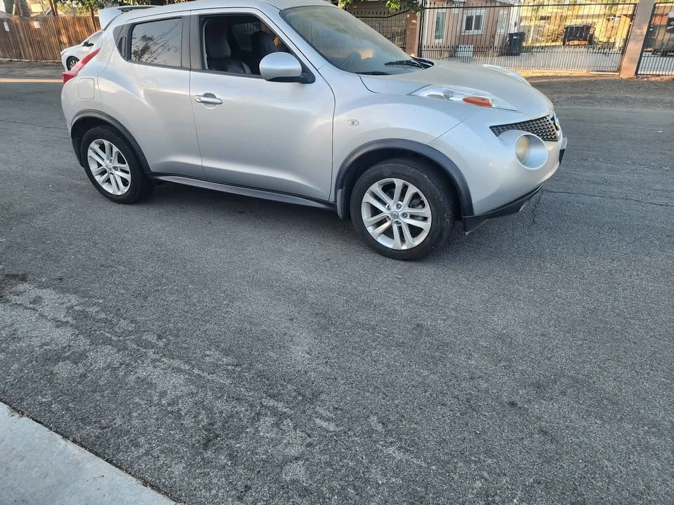 2013 Nissan Juke - Image 2 of 12