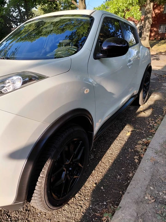 2013 Nissan Juke - Image 2 of 12