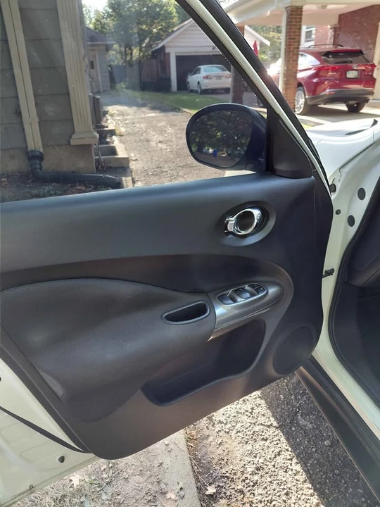 2013 Nissan Juke - Image 7 of 12