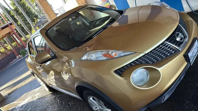 2013 Nissan JUKE SV Sport Utility 4D