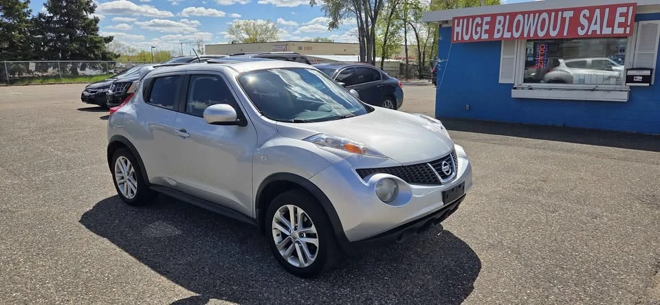 2013 Nissan Juke - Image 2 of 10