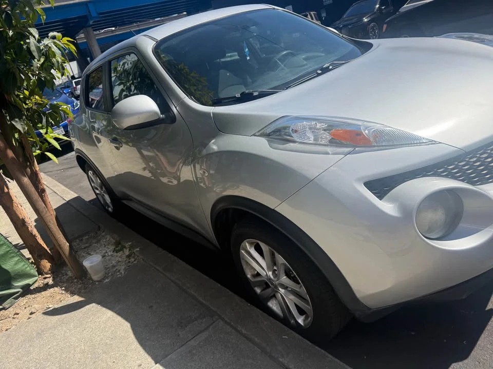 2013 Nissan Juke - Image 2 of 4