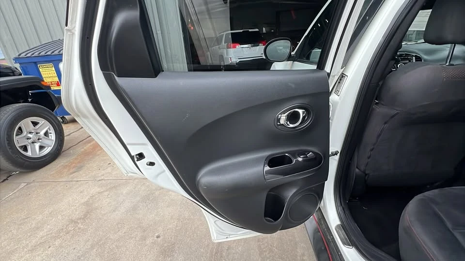 2013 Nissan Juke - Image 15 of 20