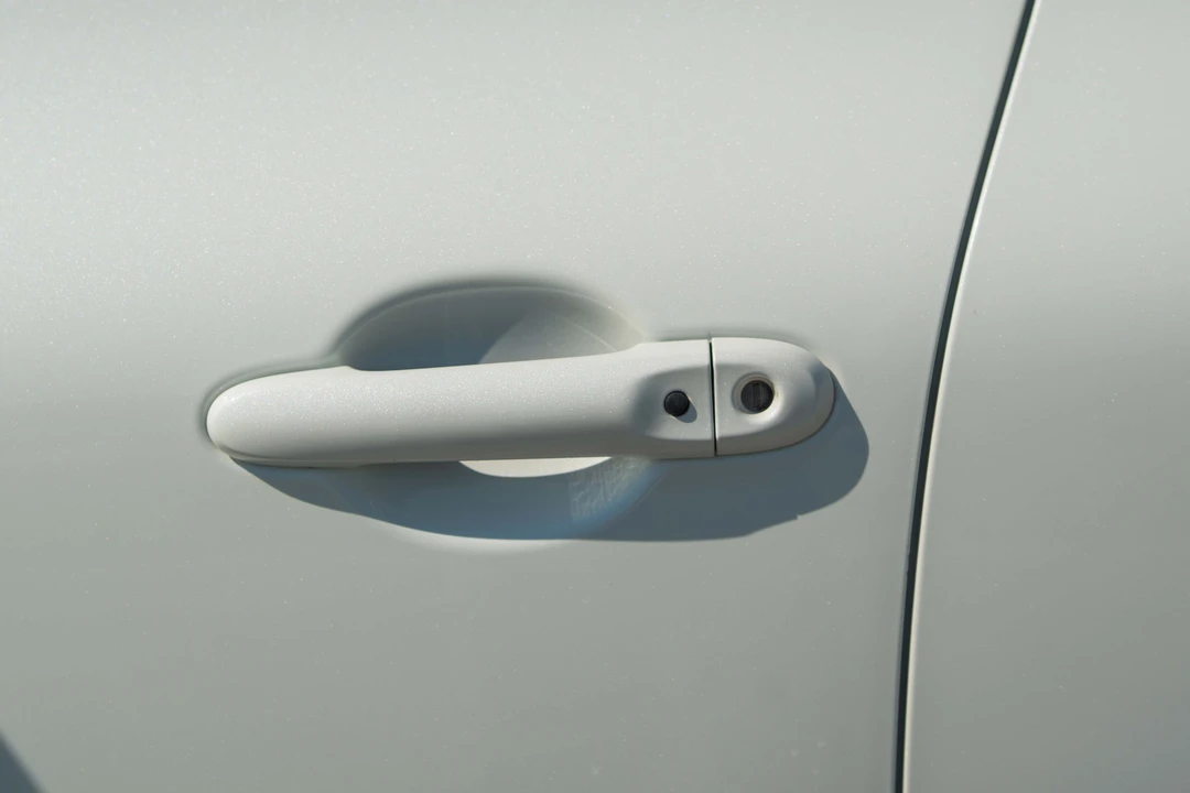 2013 Nissan Juke - Image 13 of 31