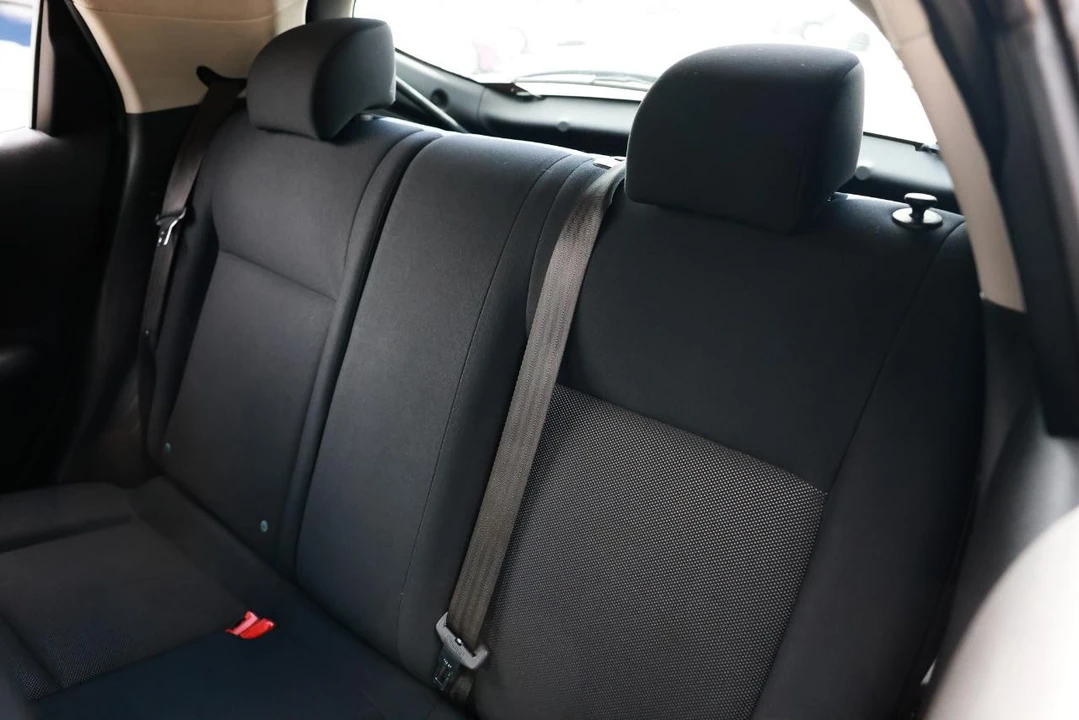 2013 Nissan Juke - Image 8 of 31