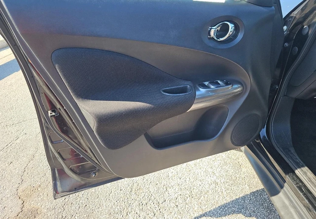 2013 Nissan Juke - Image 10 of 13