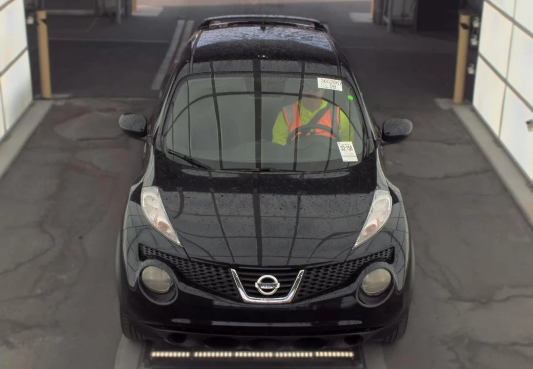 2013 Nissan Juke - Image 2 of 13