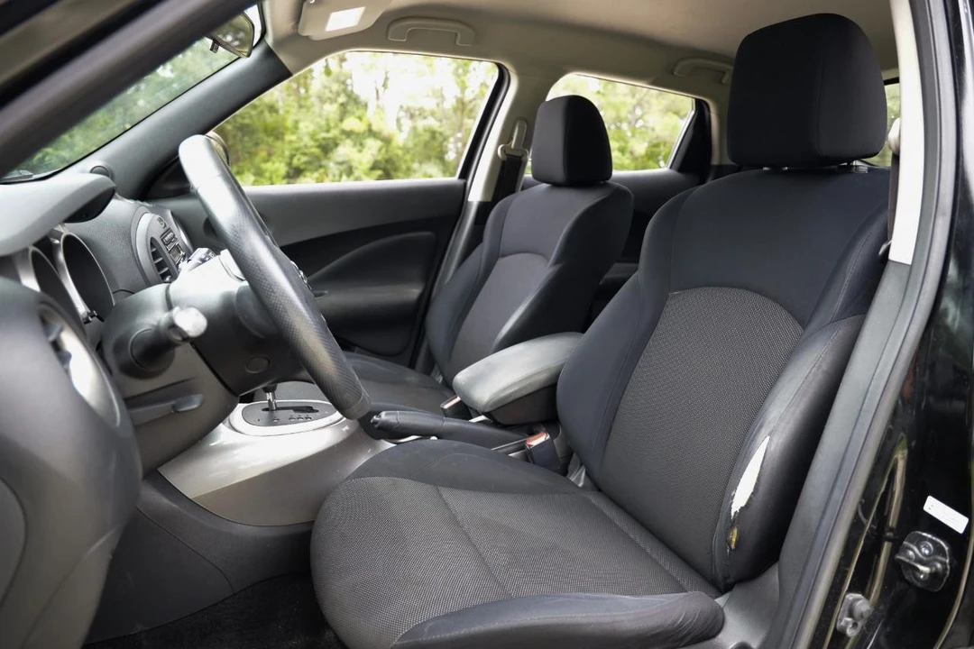 2013 Nissan Juke - Image 6 of 31