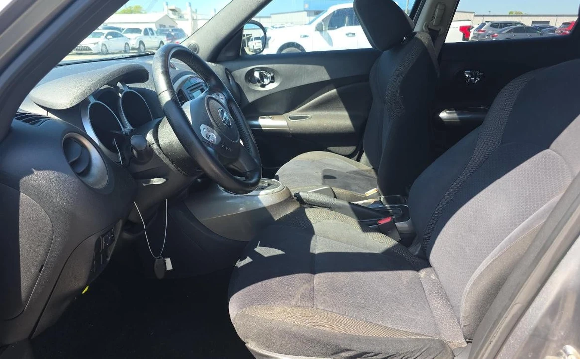 2013 Nissan Juke - Image 7 of 12