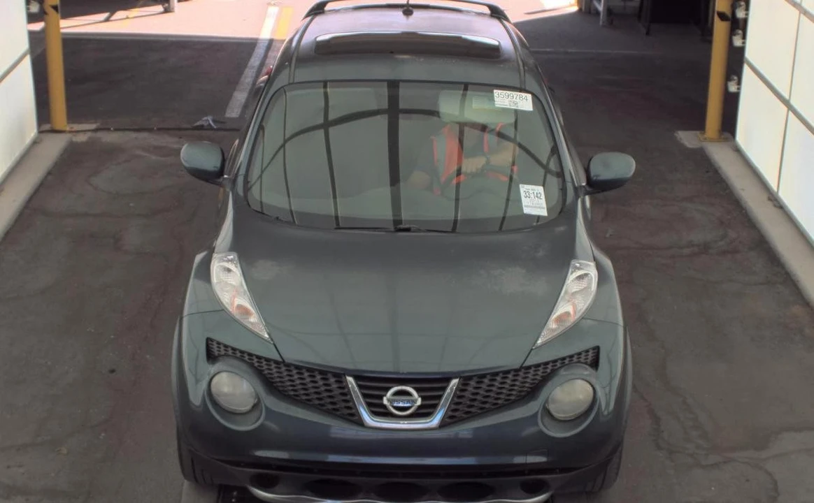 2013 Nissan Juke - Image 2 of 12
