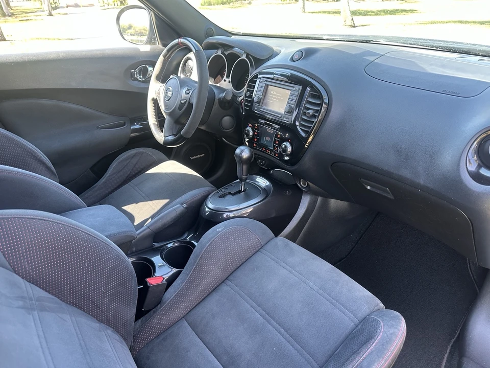 2013 Nissan Juke - Image 14 of 17