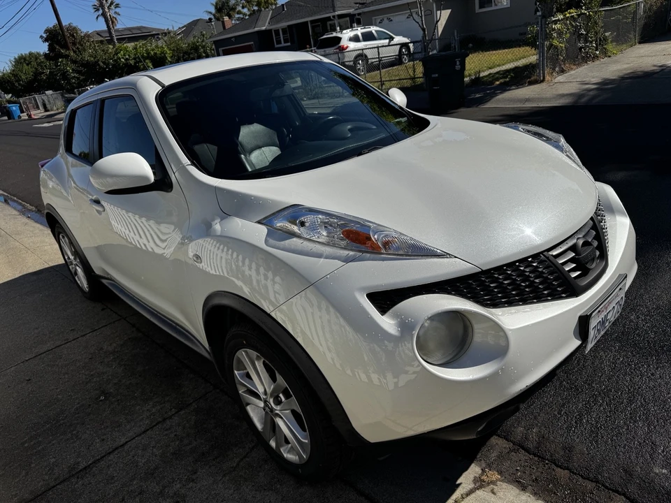 2013 Nissan Juke - Image 11 of 19