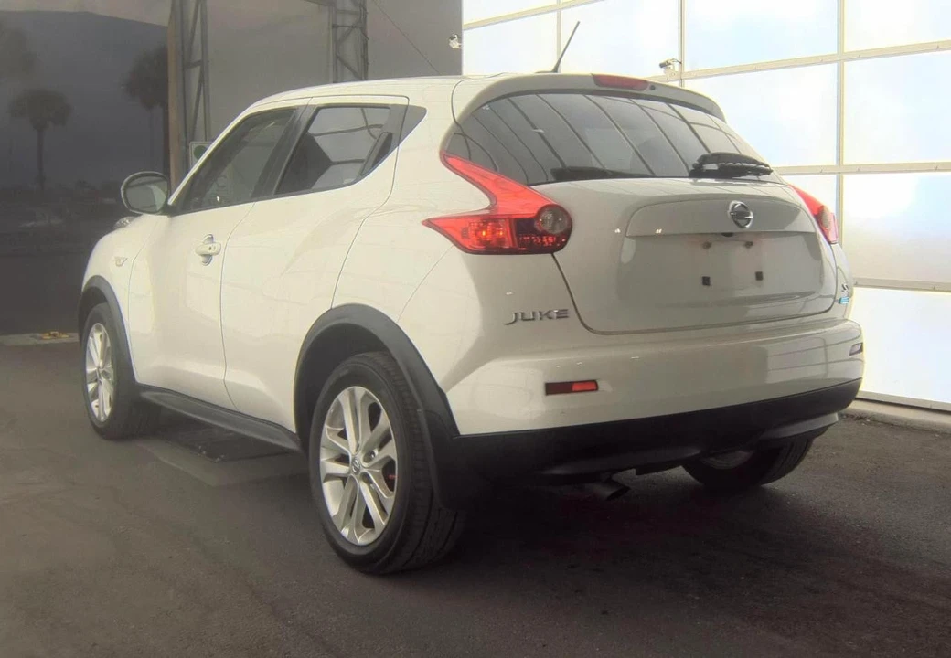 2013 Nissan Juke - Image 8 of 18