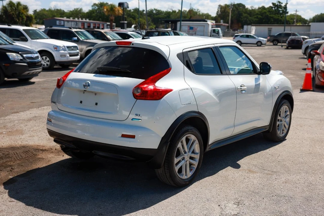 2013 Nissan Juke - Image 11 of 31