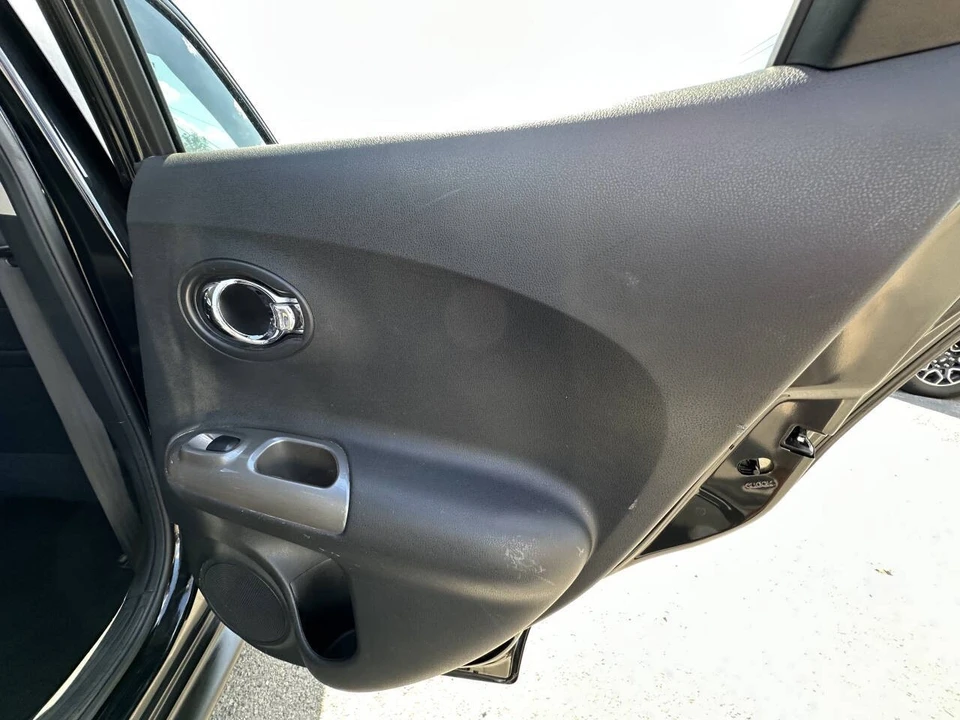 2013 Nissan Juke - Image 14 of 21