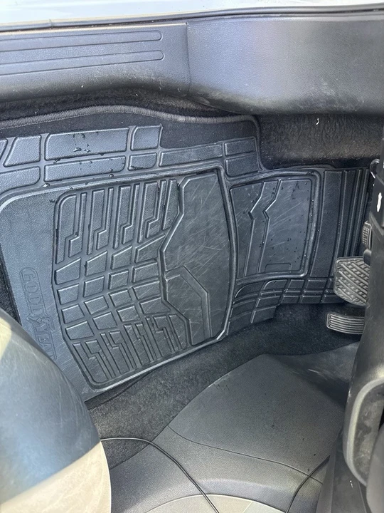 2013 Nissan Juke - Image 8 of 14