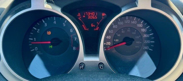 2013 Nissan Juke - Image 17 of 18