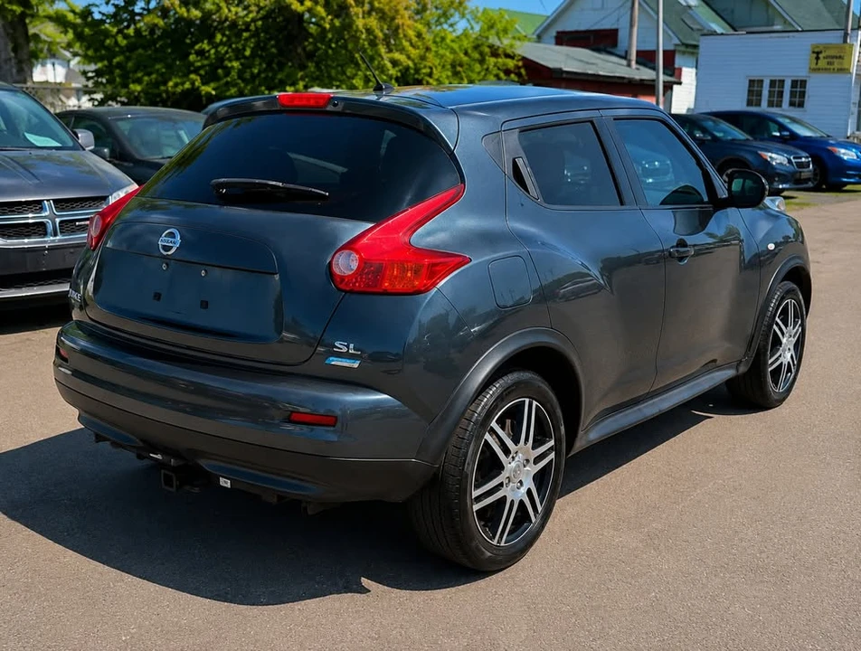 2013 Nissan Juke - Image 7 of 18