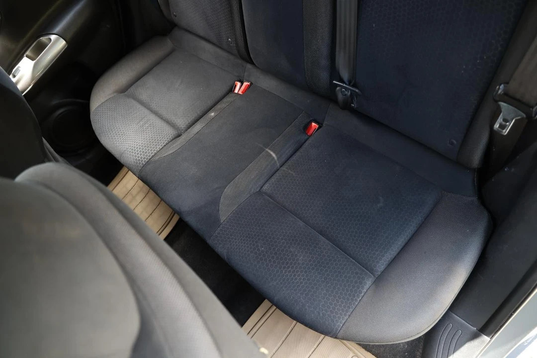 2013 Nissan Juke - Image 10 of 21