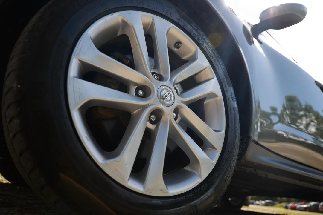 2013 Nissan Juke - Image 24 of 31