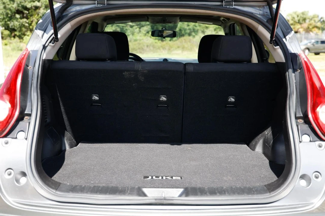 2013 Nissan Juke - Image 23 of 31