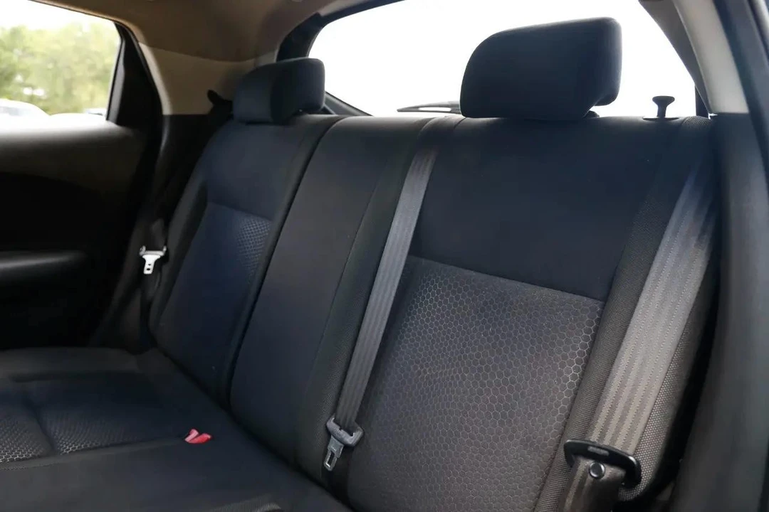 2013 Nissan Juke - Image 8 of 31