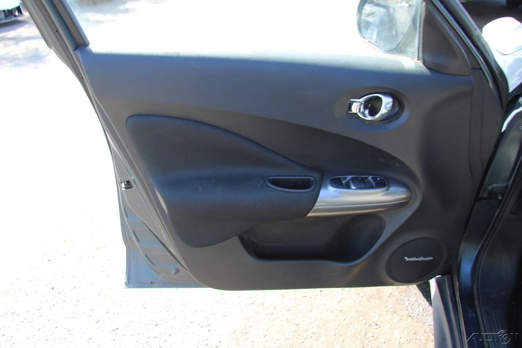 2013 Nissan Juke - Image 10 of 21