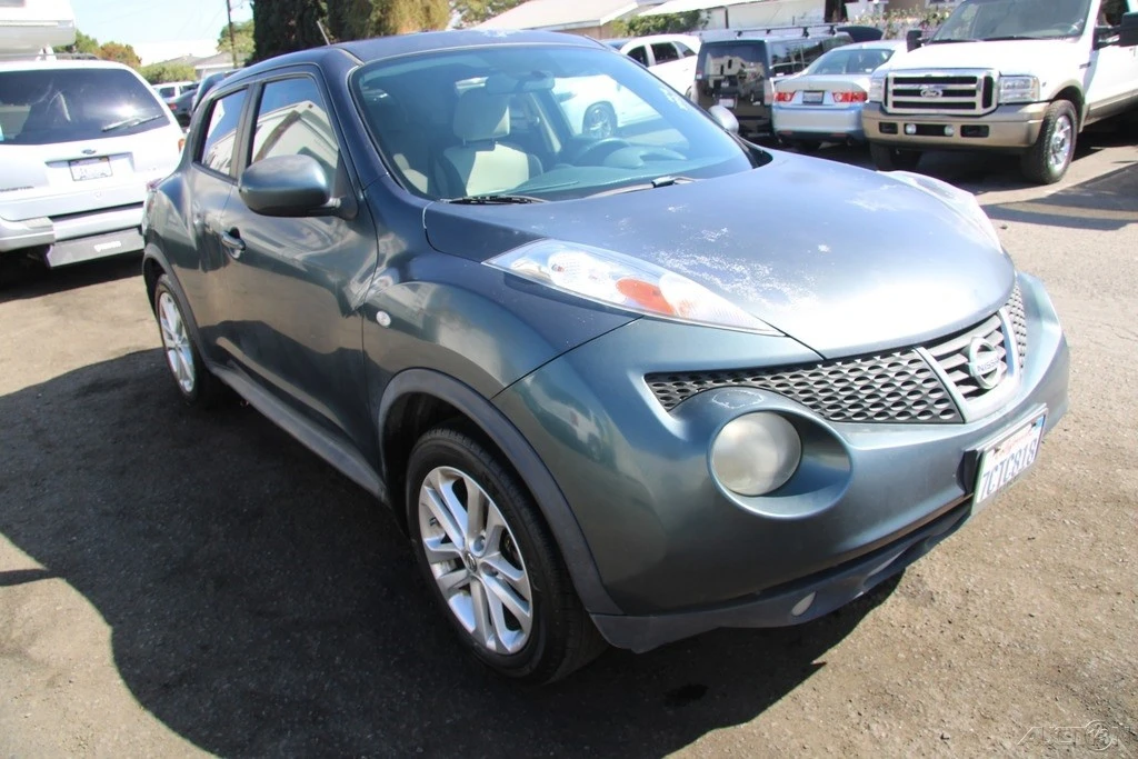 2013 Nissan Juke - Image 8 of 21