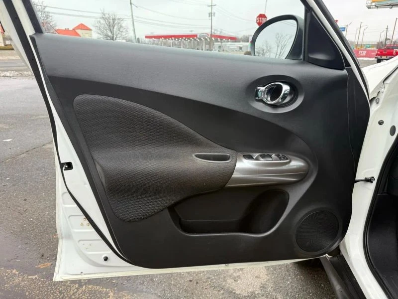 2013 Nissan Juke - Image 11 of 12