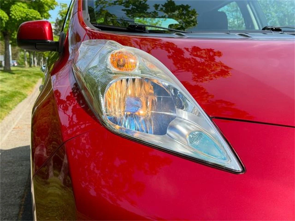 2013 Nissan Leaf - Image 9 of 31