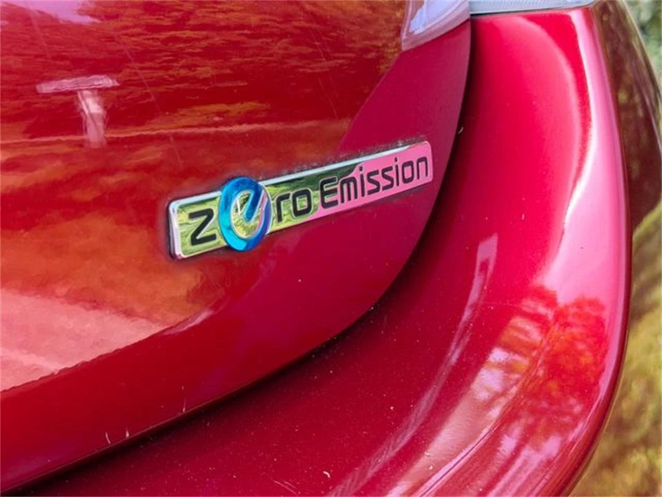 2013 Nissan Leaf - Image 15 of 31