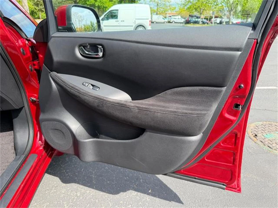 2013 Nissan Leaf - Image 22 of 31