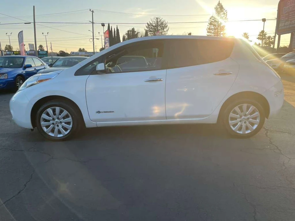 2013 Nissan Leaf - Image 3 of 17