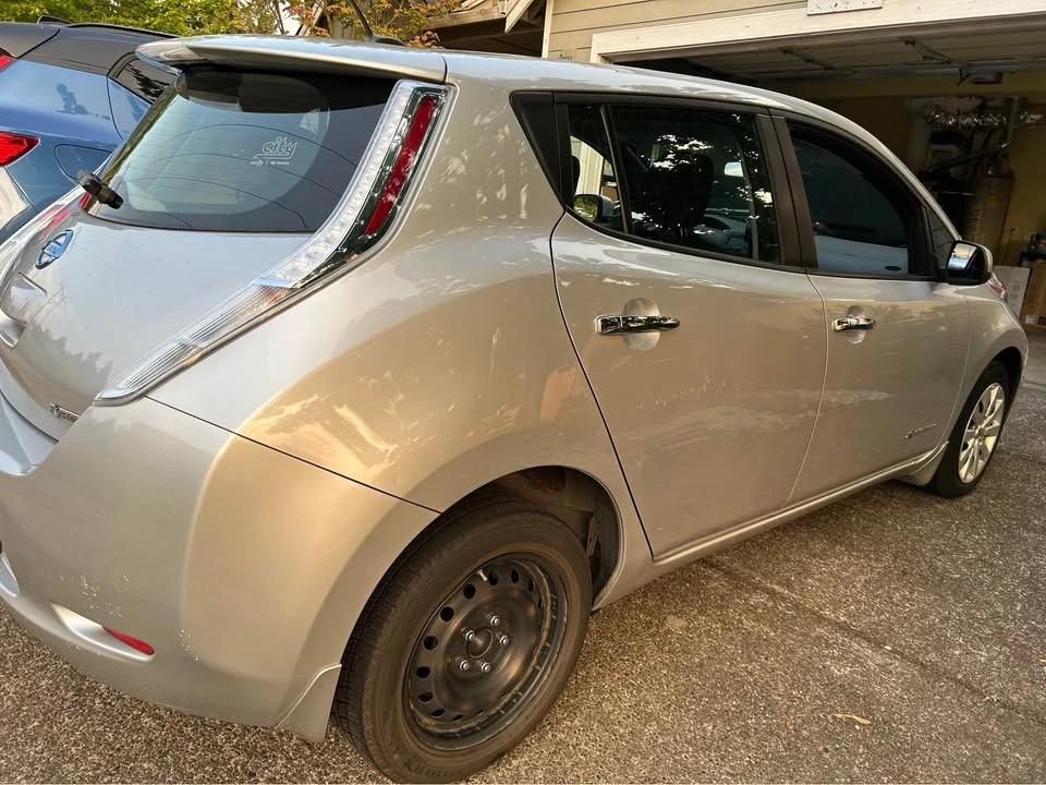 2013 Nissan Leaf - Image 8 of 12