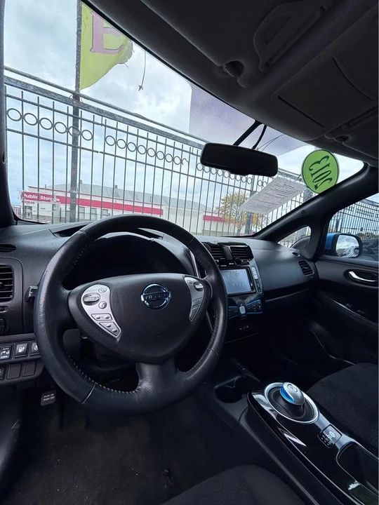 2013 Nissan Leaf - Image 2 of 6